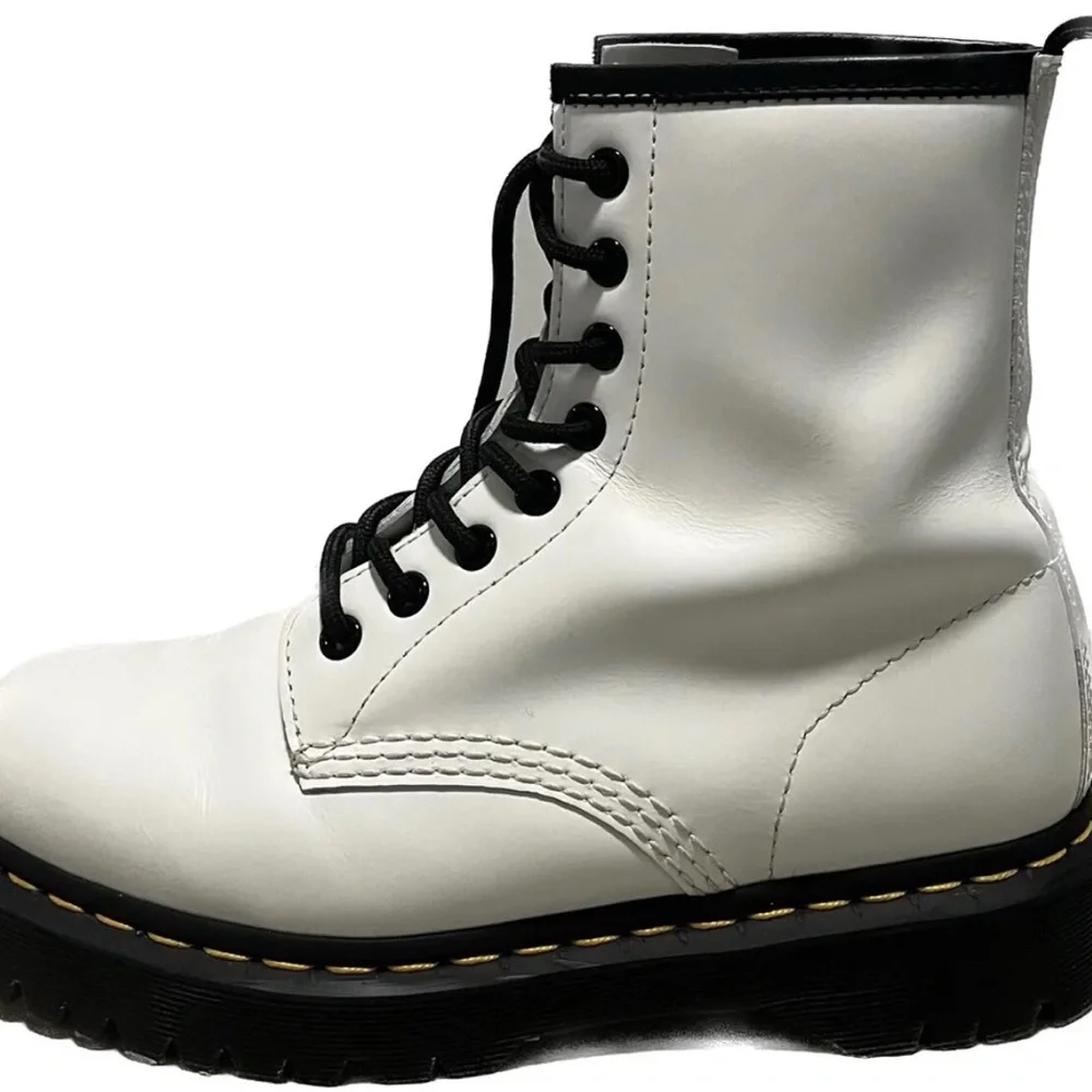 Dr Martens Women’s Air Wair Combat Boots - Picture 3 of 8
